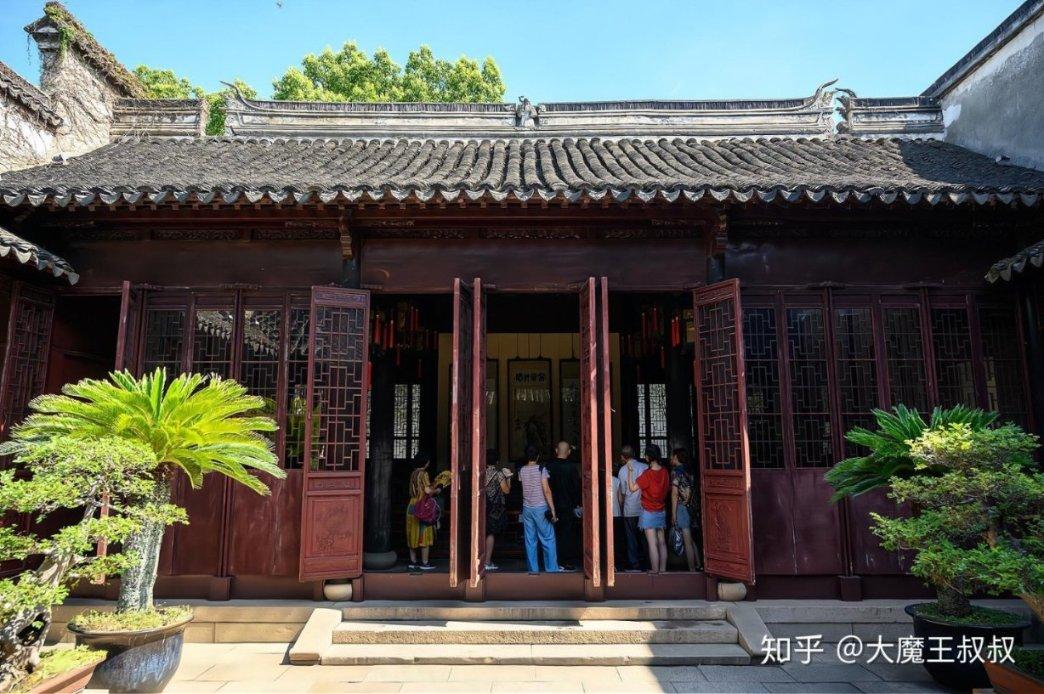 蛋糕店里保质期短的蛋糕绝对健康吗?-机智问答,涵盖知识百科、悬疑解谜等多领域问题解答